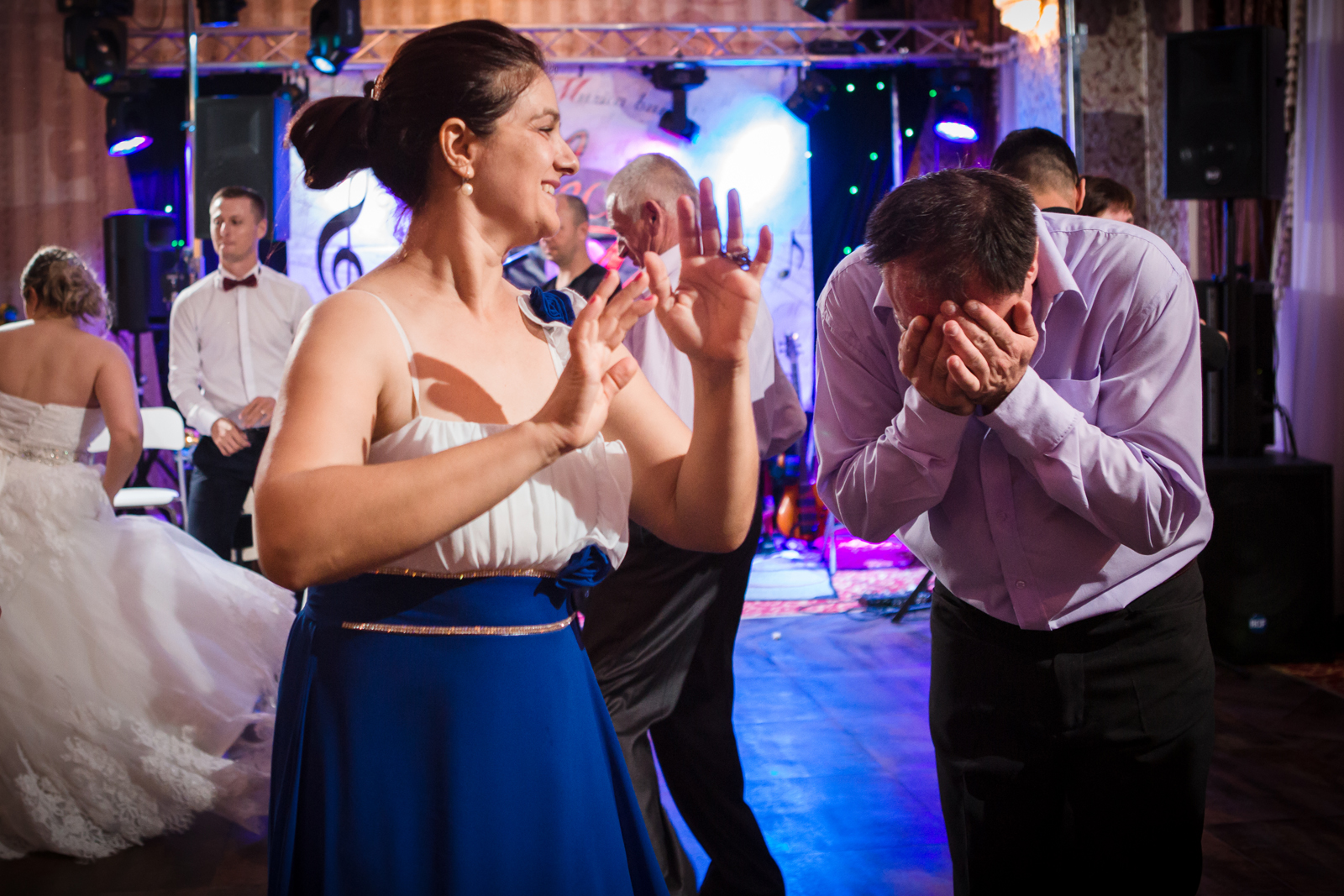 Sedinta foto muzeul satului046